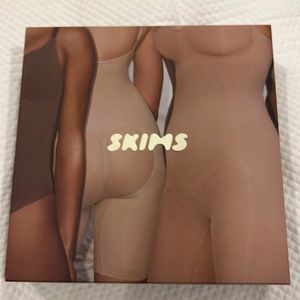 SKIMS bodysuit in clay